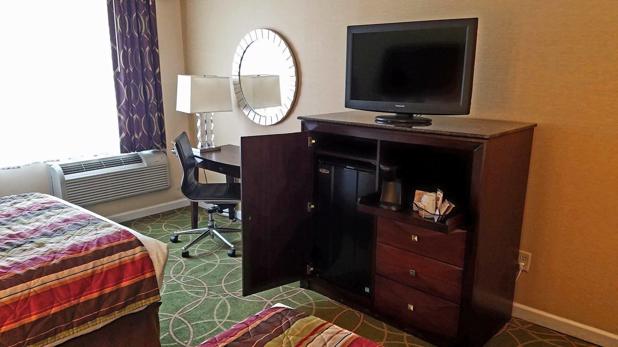 Days Inn By Wyndham Penn State State College Extérieur photo