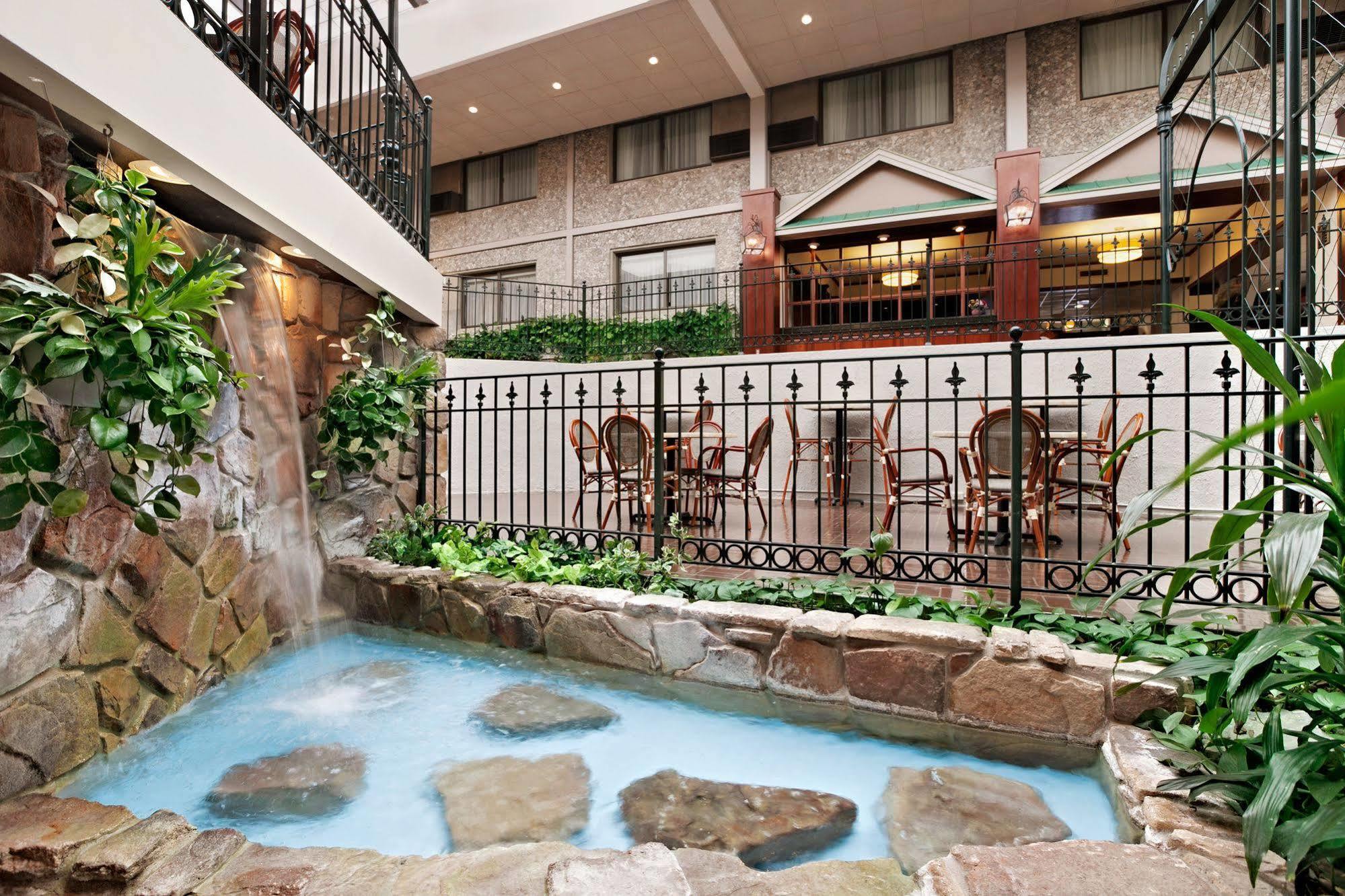 Days Inn By Wyndham Penn State State College Extérieur photo